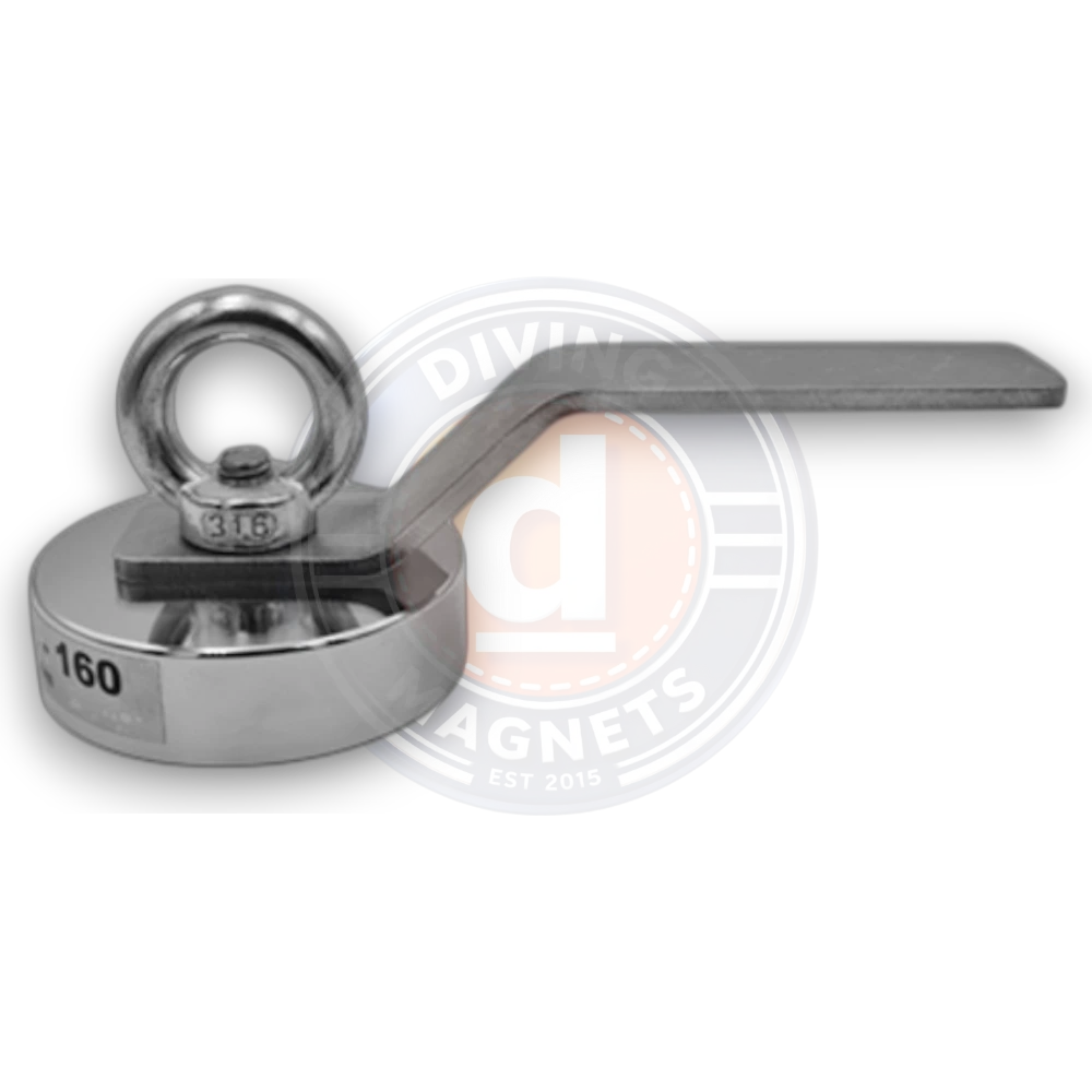 Diver Magnet 160 professional subsea magnet used by commercial divers to secure underwater tools during offshore operations